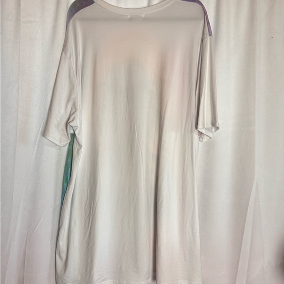 White and Gray Oversized Graphic Short Sleeve Tee with BAD ASS Diva inscription - Picture 2 of 6